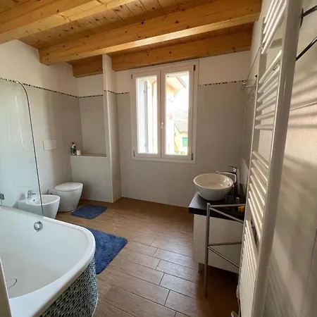 Corte Bastia 公寓 Calmasino