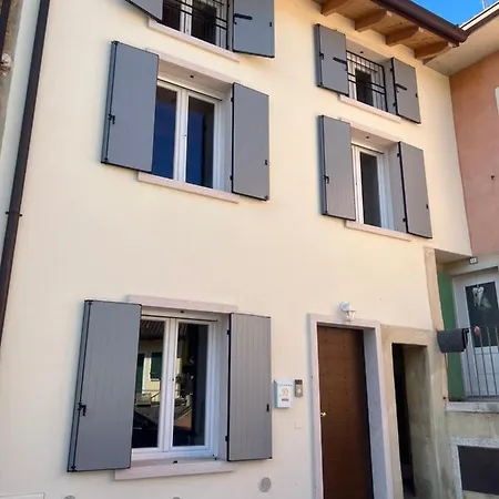 Corte Bastia 公寓 Calmasino